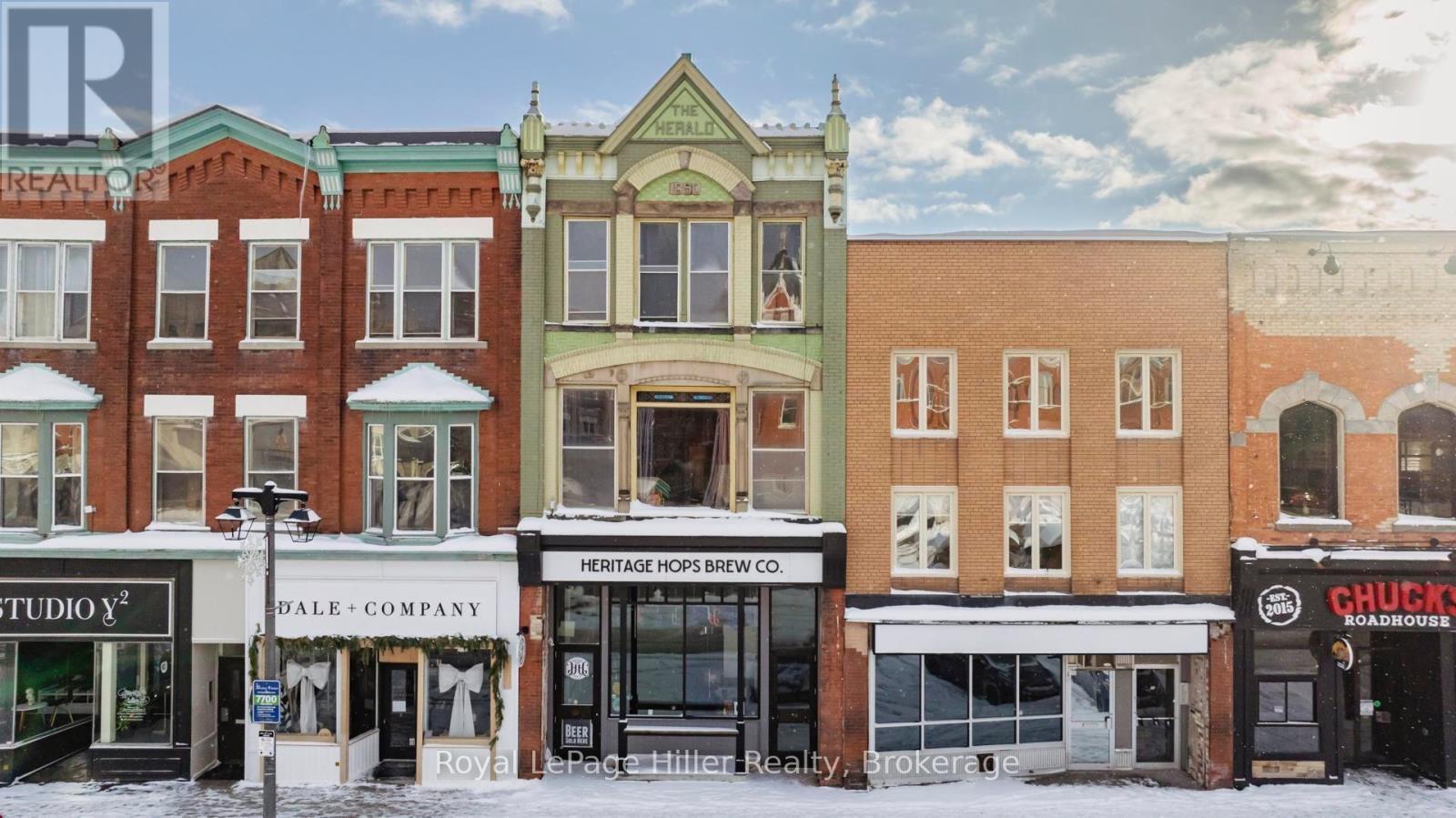 












21 MARKET PLACE

,
Stratford,




Ontario
N5A1A4

