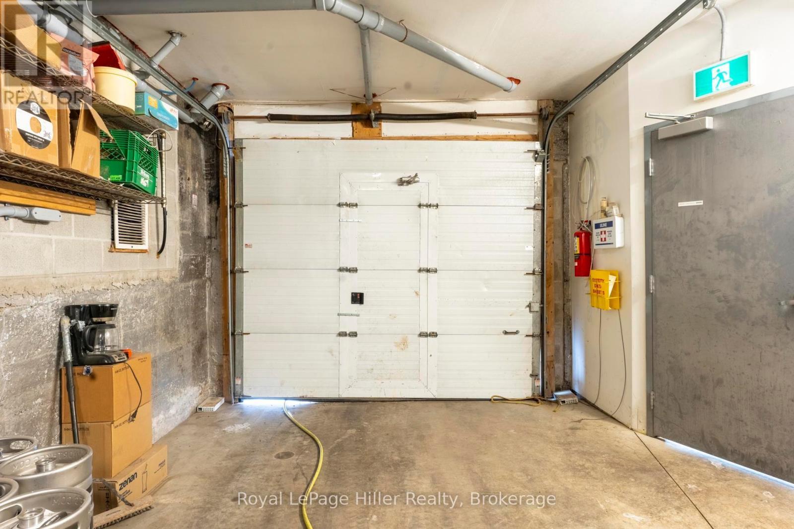 












21 MARKET PLACE

,
Stratford,




Ontario
N5A1A4

