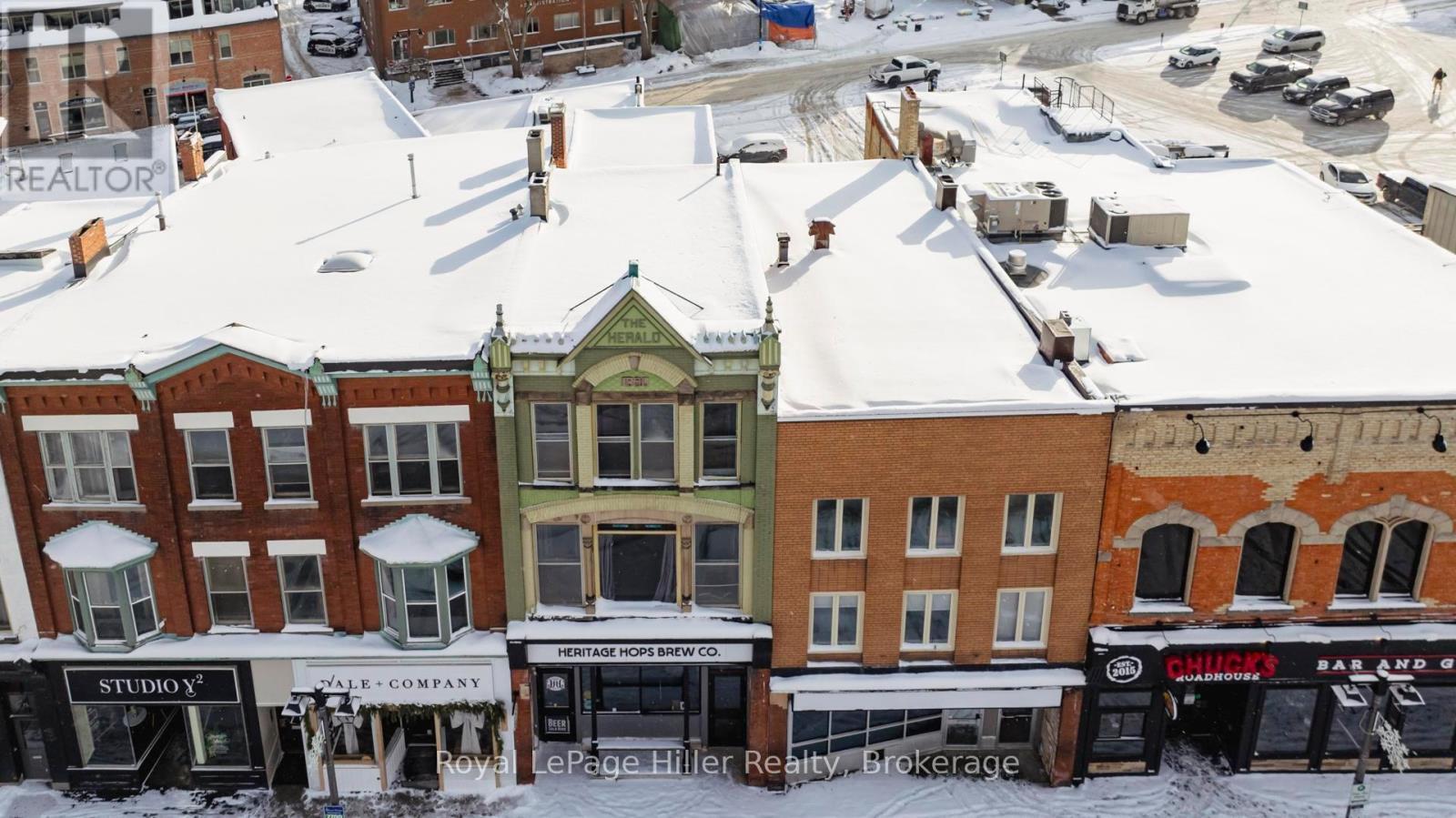 












21 MARKET PLACE

,
Stratford,




Ontario
N5A1A4

