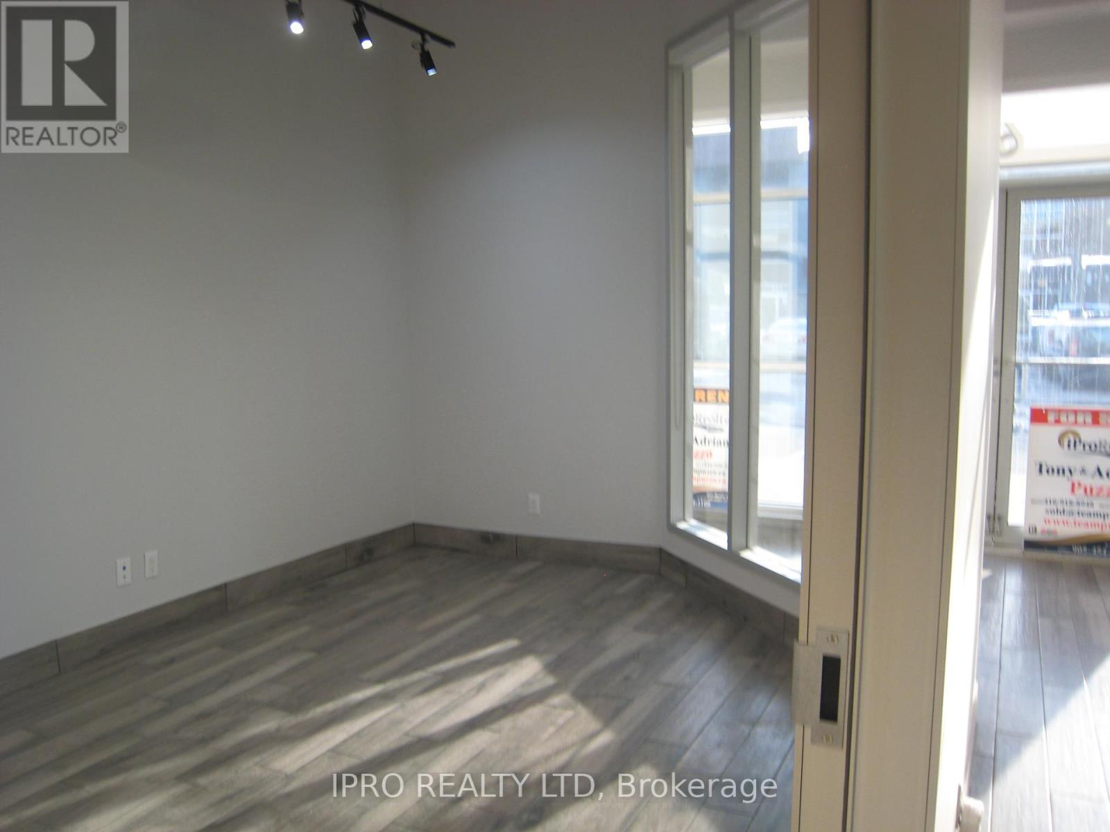 












6 - 217 SPEERS ROAD

,
Oakville,




Ontario
L6K0J3

