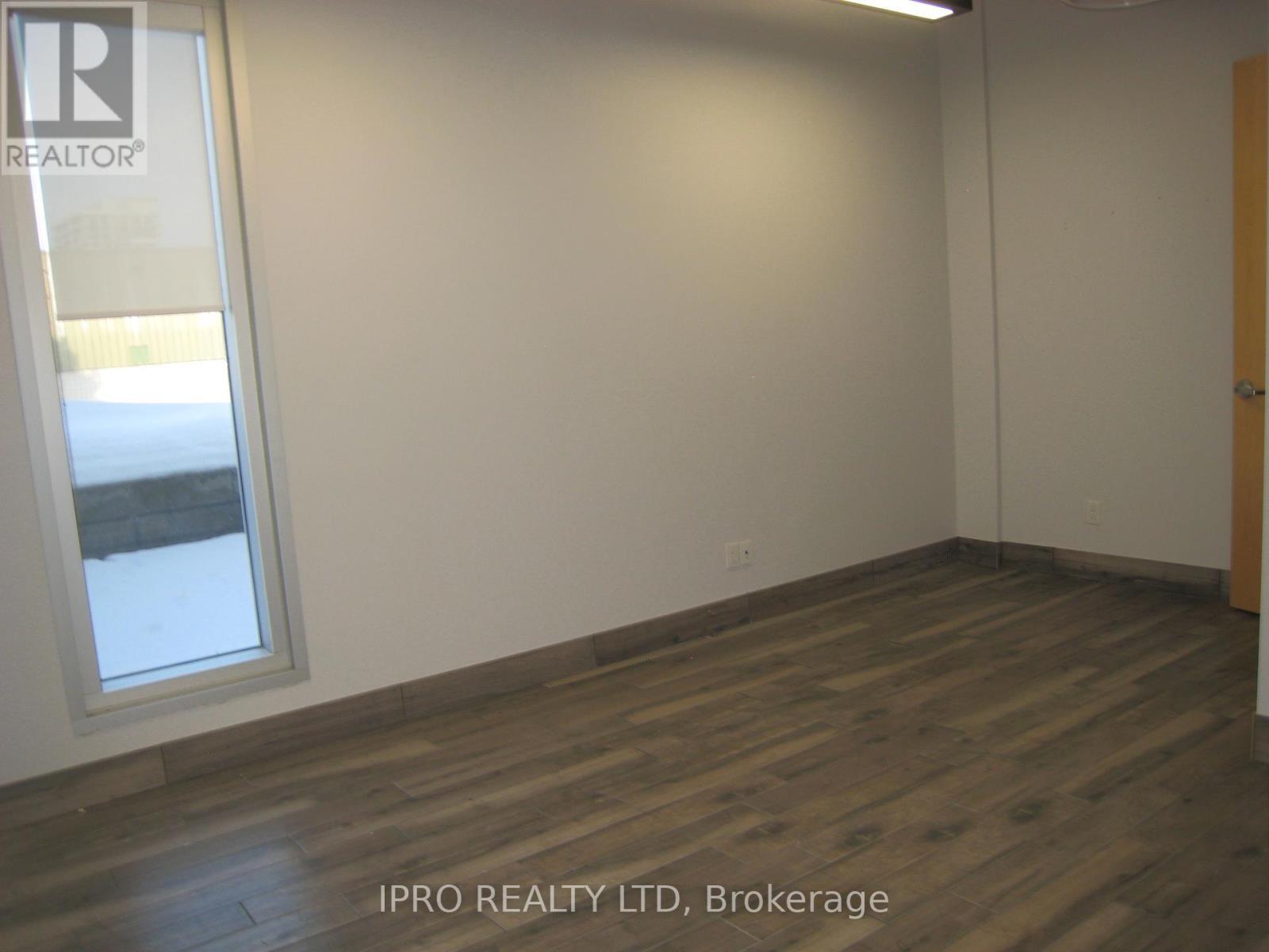 












6 - 217 SPEERS ROAD

,
Oakville,




Ontario
L6K0J3

