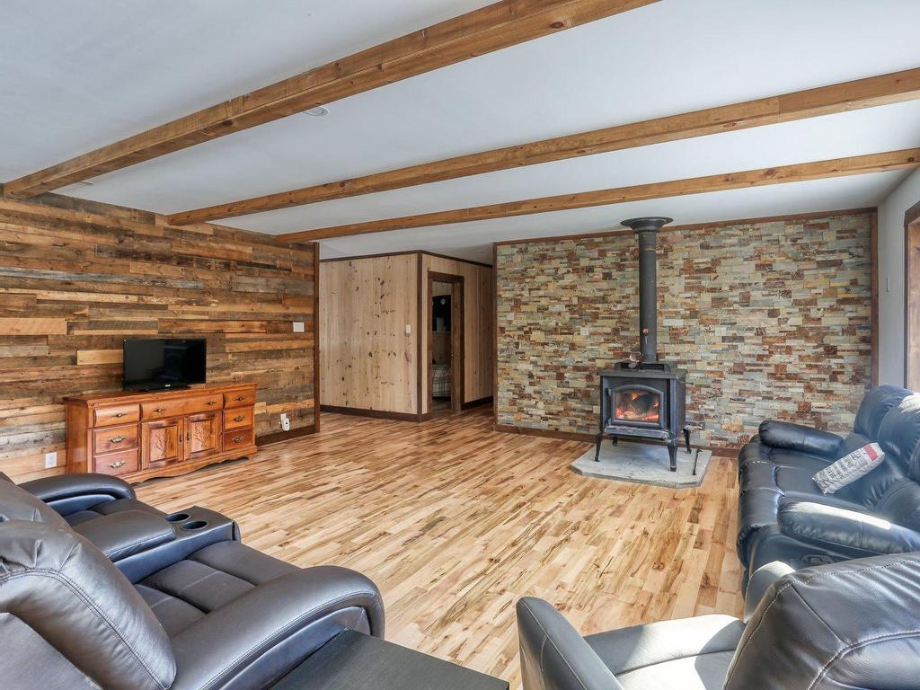 









971


Ch. Doucet

,
Trois-Rives,




QC
G0X2C0


