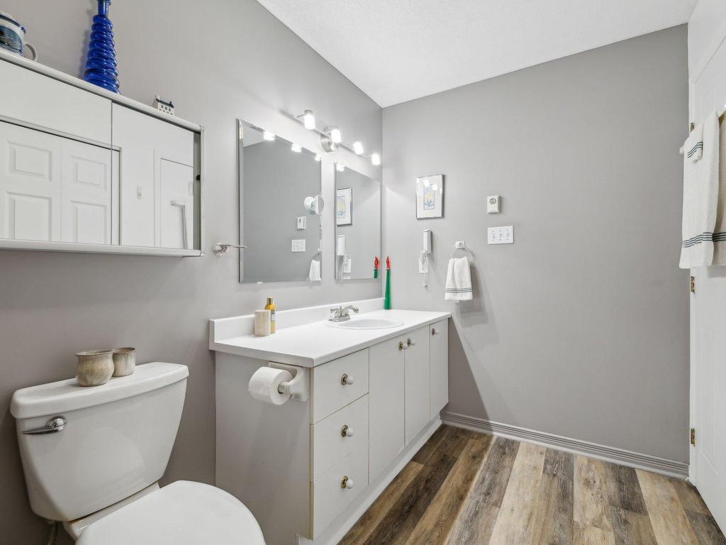 









84


Rue de Rouville

, 4,
Gatineau (Gatineau),




QC
J8T8L9

