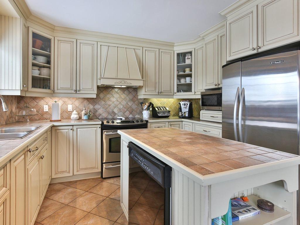 









1112


Rue Henri-Laflamme

,
Saint-Jean-sur-Richelieu,




QC
J2X5H2

