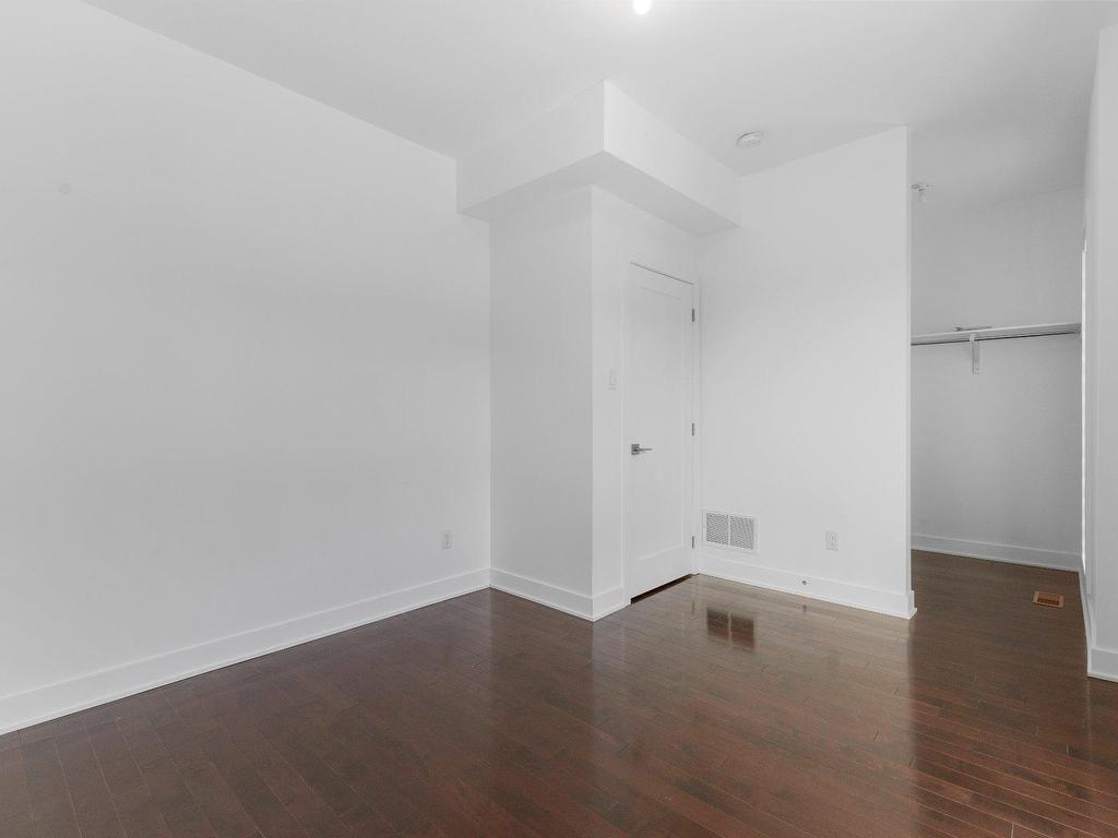 









1063


Rue Jacqueline-Sicotte

,
Montréal (LaSalle),




QC
H8N0G3

