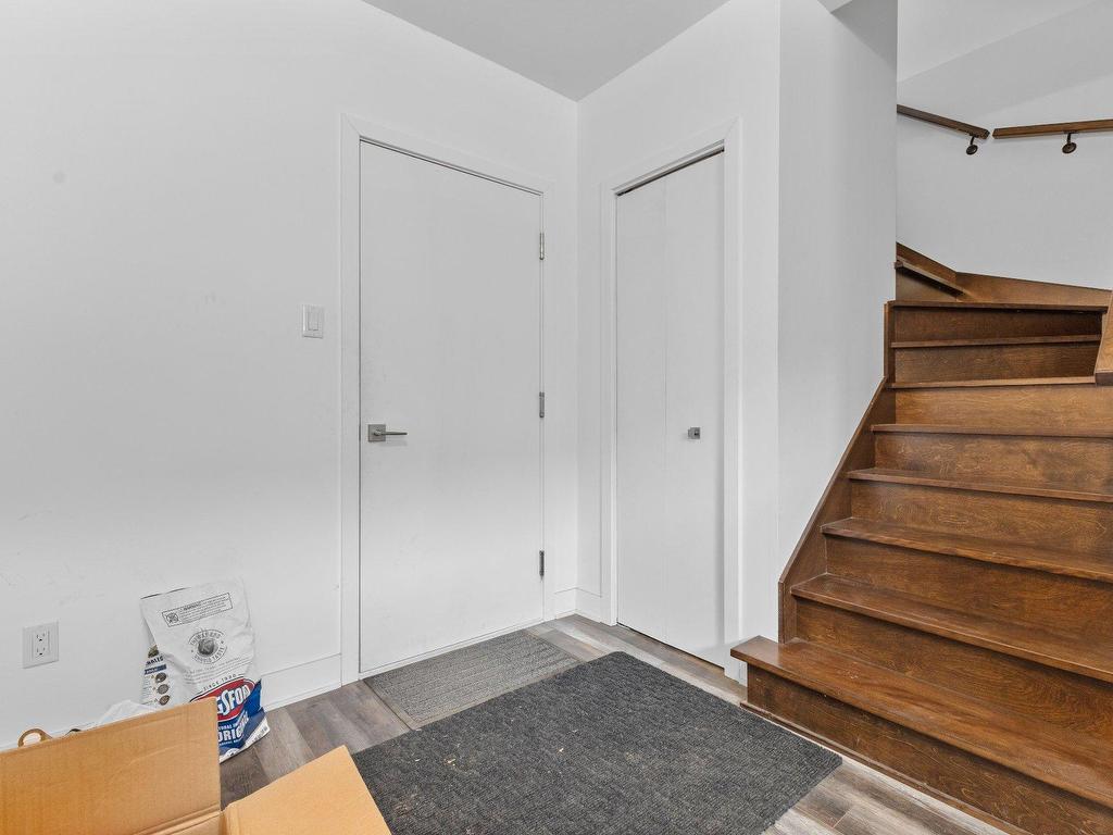 









1063


Rue Jacqueline-Sicotte

,
Montréal (LaSalle),




QC
H8N0G3

