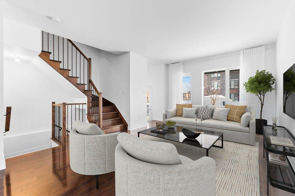 









1063


Rue Jacqueline-Sicotte

,
Montréal (LaSalle),




QC
H8N0G3

