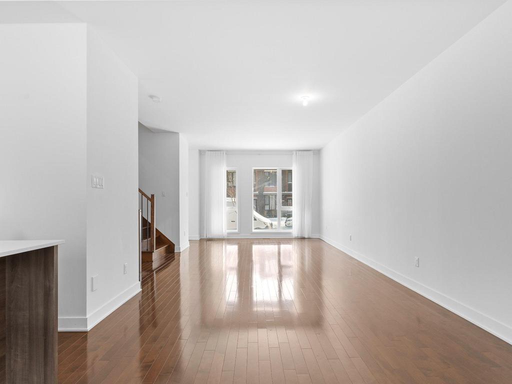 









1063


Rue Jacqueline-Sicotte

,
Montréal (LaSalle),




QC
H8N0G3

