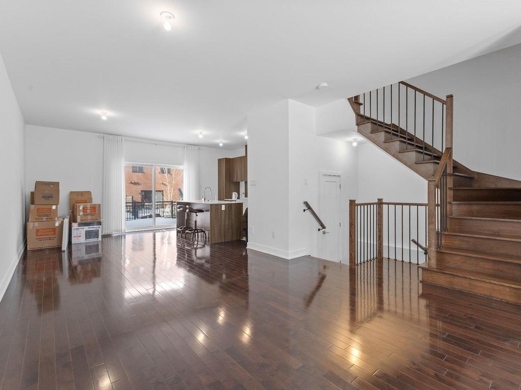 









1063


Rue Jacqueline-Sicotte

,
Montréal (LaSalle),




QC
H8N0G3

