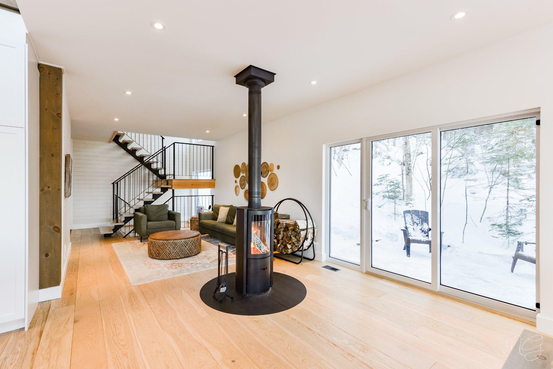 









418


Ch. du Lac-Cardin

,
Lantier,




QC
J0T1V0

