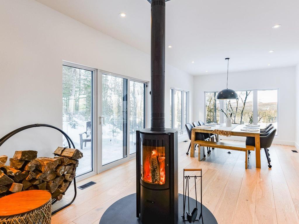 









418


Ch. du Lac-Cardin

,
Lantier,




QC
J0T1V0

