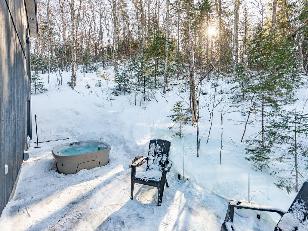 









418


Ch. du Lac-Cardin

,
Lantier,




QC
J0T1V0

