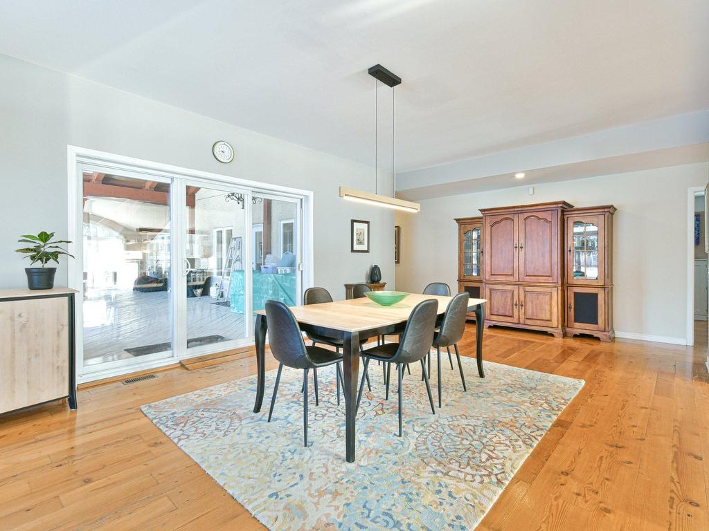 









104


Rue du Bonniebrook

,
Saint-Colomban,




QC
J5K1S1

