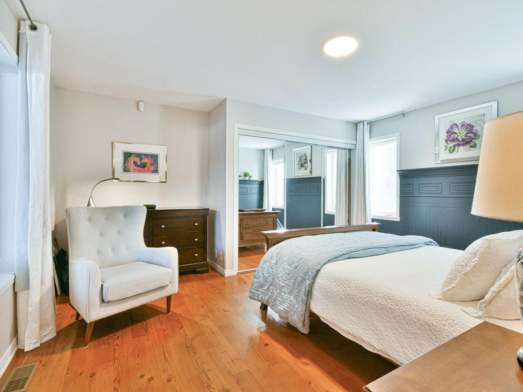 









104


Rue du Bonniebrook

,
Saint-Colomban,




QC
J5K1S1

