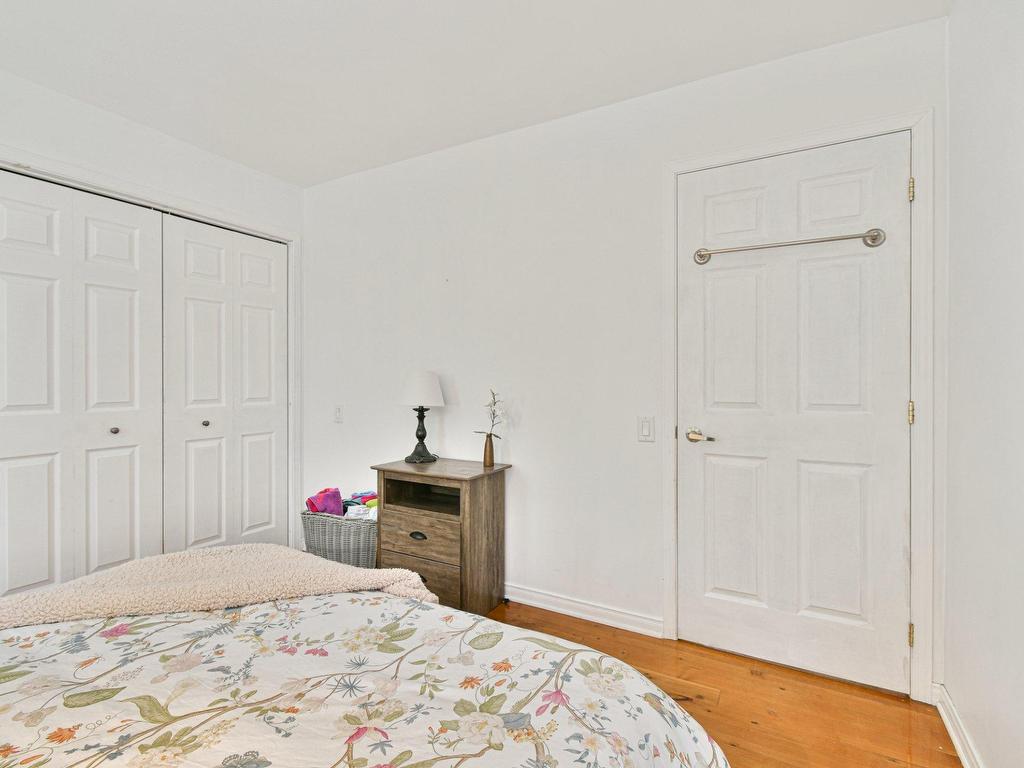 









104


Rue du Bonniebrook

,
Saint-Colomban,




QC
J5K1S1

