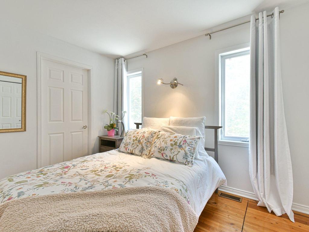 









104


Rue du Bonniebrook

,
Saint-Colomban,




QC
J5K1S1

