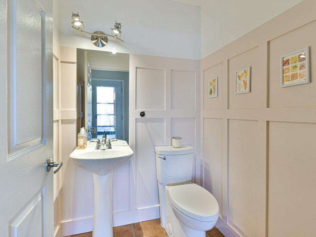 









104


Rue du Bonniebrook

,
Saint-Colomban,




QC
J5K1S1

