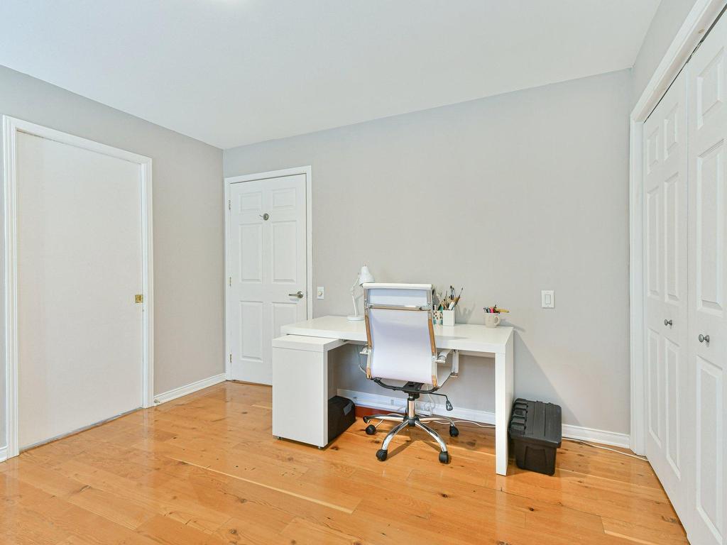 









104


Rue du Bonniebrook

,
Saint-Colomban,




QC
J5K1S1

