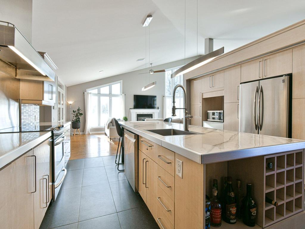 









104


Rue du Bonniebrook

,
Saint-Colomban,




QC
J5K1S1

