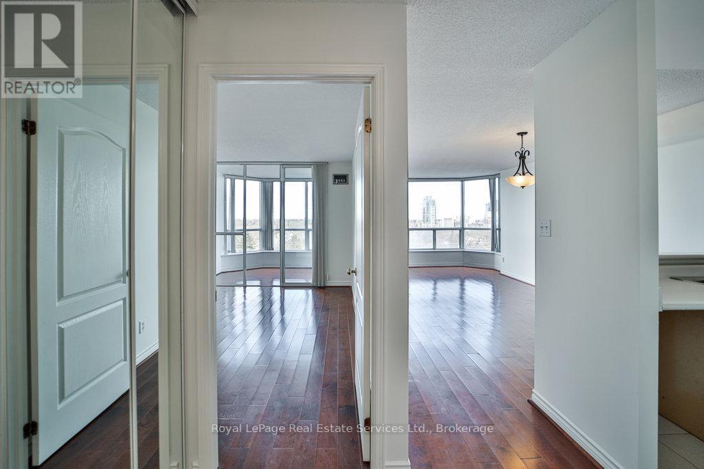 












1208 - 1276 MAPLE CROSSING BOULEVARD W

,
Burlington (Brant),




Ontario
L7S2J9

