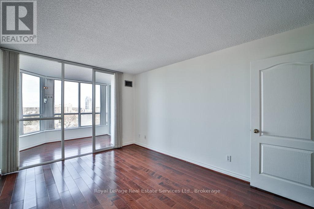 












1208 - 1276 MAPLE CROSSING BOULEVARD W

,
Burlington (Brant),




Ontario
L7S2J9

