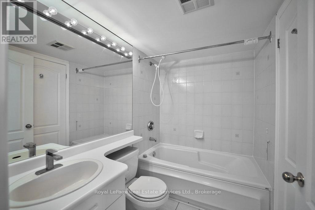












1208 - 1276 MAPLE CROSSING BOULEVARD W

,
Burlington (Brant),




Ontario
L7S2J9

