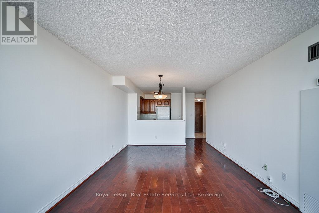 












1208 - 1276 MAPLE CROSSING BOULEVARD W

,
Burlington (Brant),




Ontario
L7S2J9

