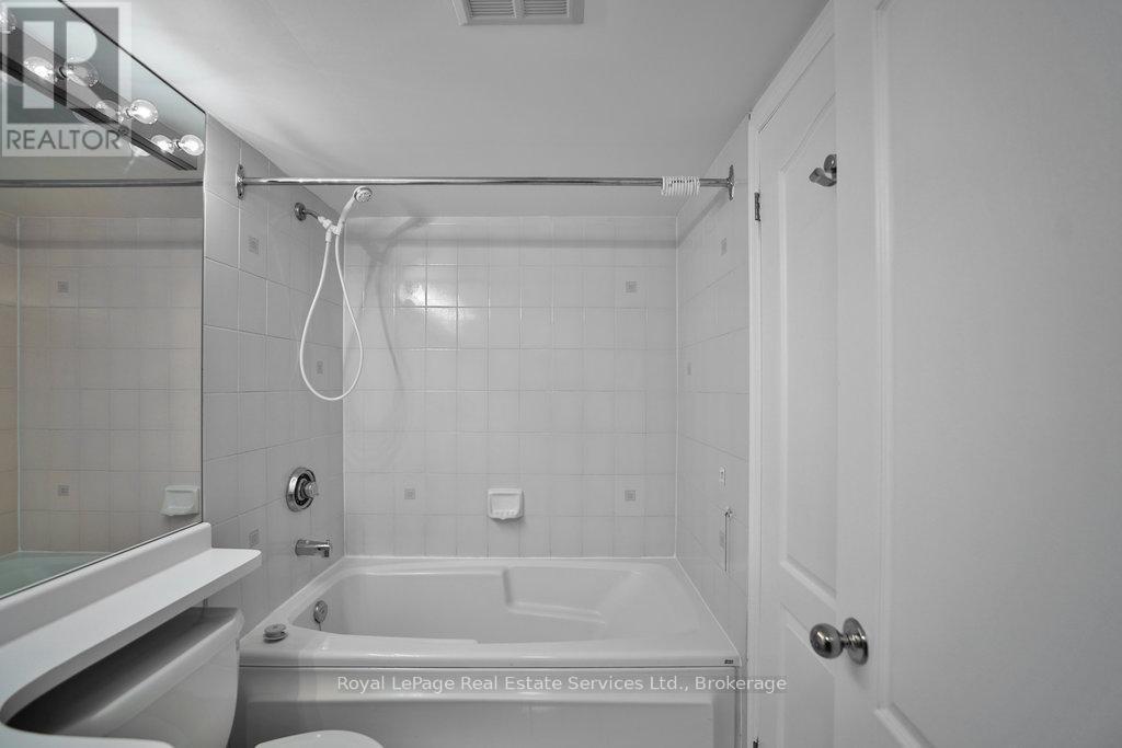 












1208 - 1276 MAPLE CROSSING BOULEVARD W

,
Burlington (Brant),




Ontario
L7S2J9

