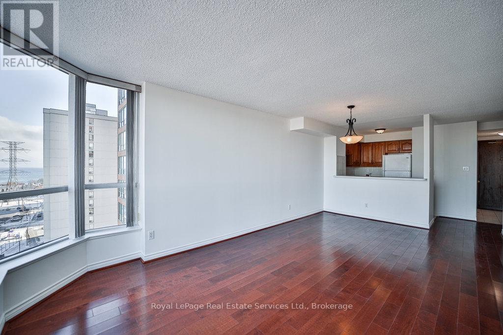 












1208 - 1276 MAPLE CROSSING BOULEVARD W

,
Burlington (Brant),




Ontario
L7S2J9

