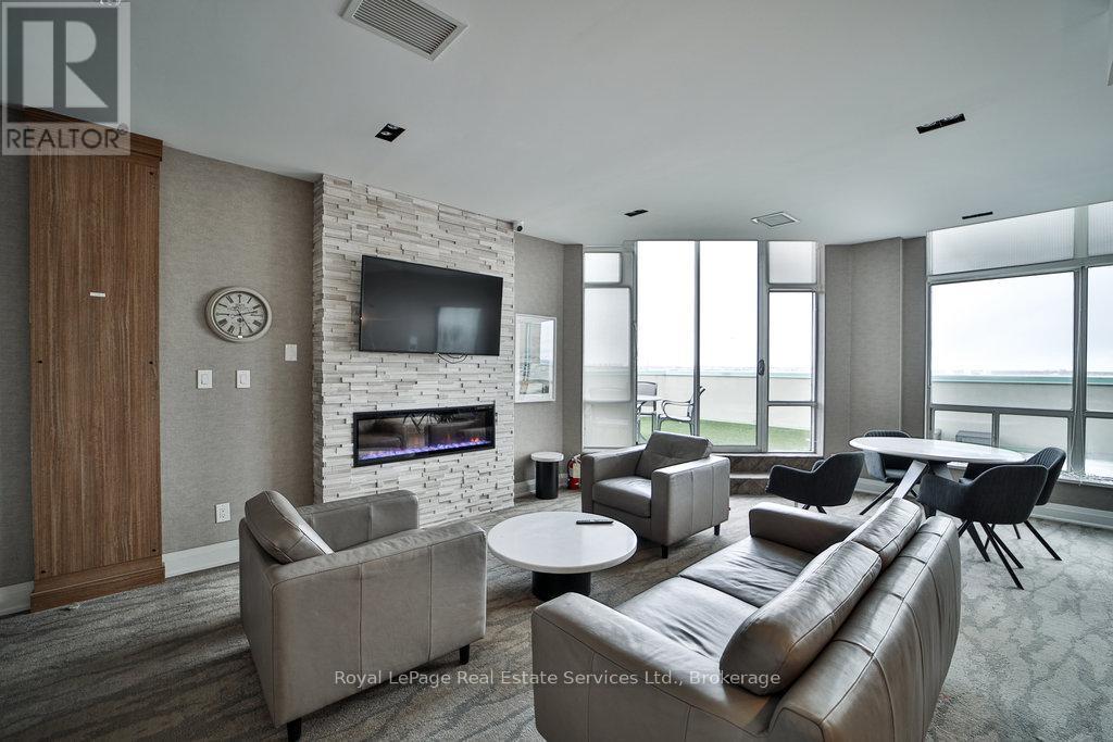 












1208 - 1276 MAPLE CROSSING BOULEVARD W

,
Burlington (Brant),




Ontario
L7S2J9

