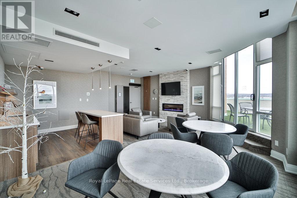 












1208 - 1276 MAPLE CROSSING BOULEVARD W

,
Burlington (Brant),




Ontario
L7S2J9

