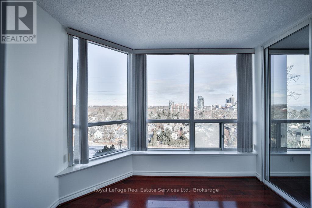 












1208 - 1276 MAPLE CROSSING BOULEVARD W

,
Burlington (Brant),




Ontario
L7S2J9

