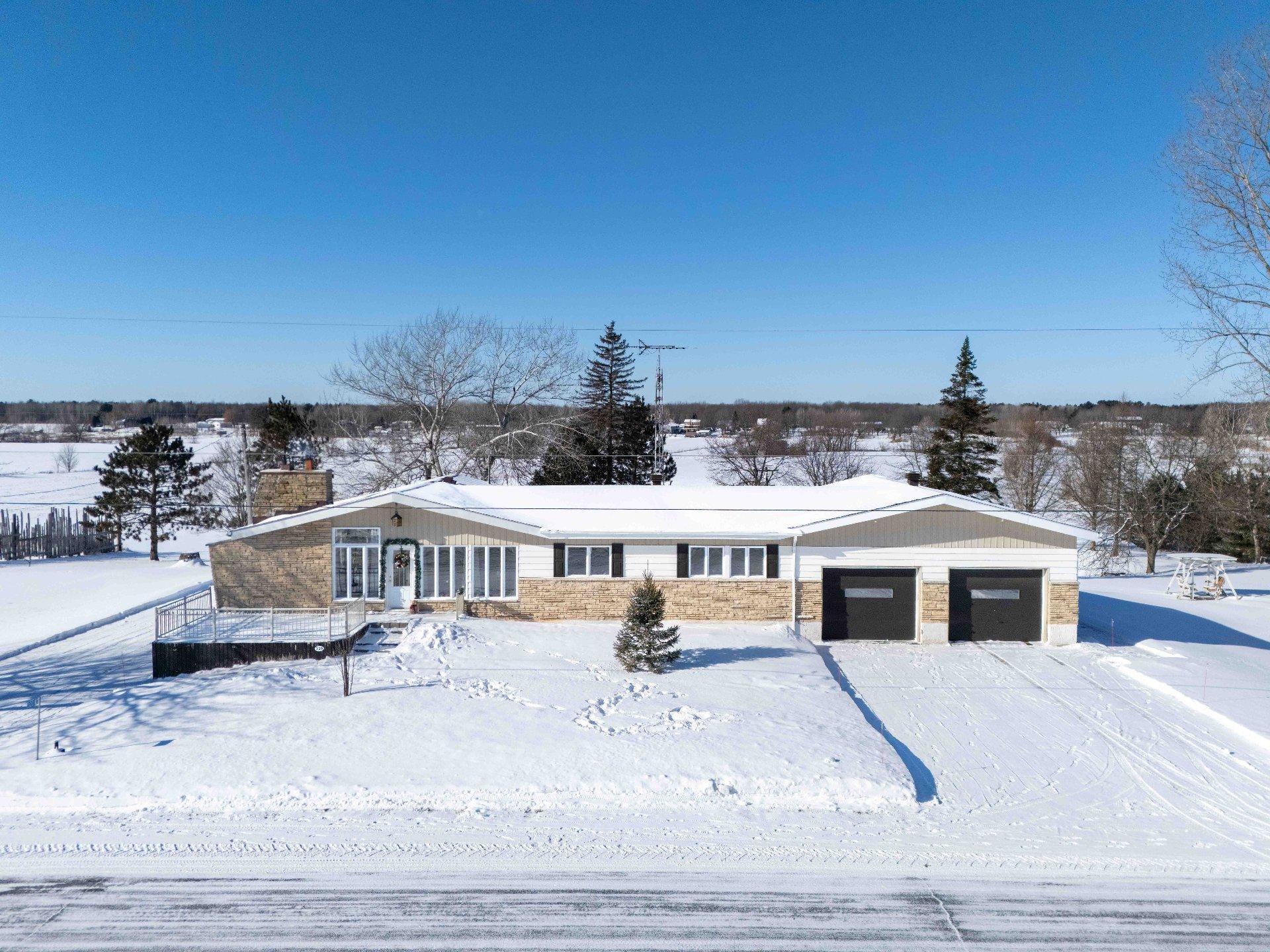 









320


Rg Sud

,
Sainte-Victoire-de-Sorel,




QC
J0G1T0

