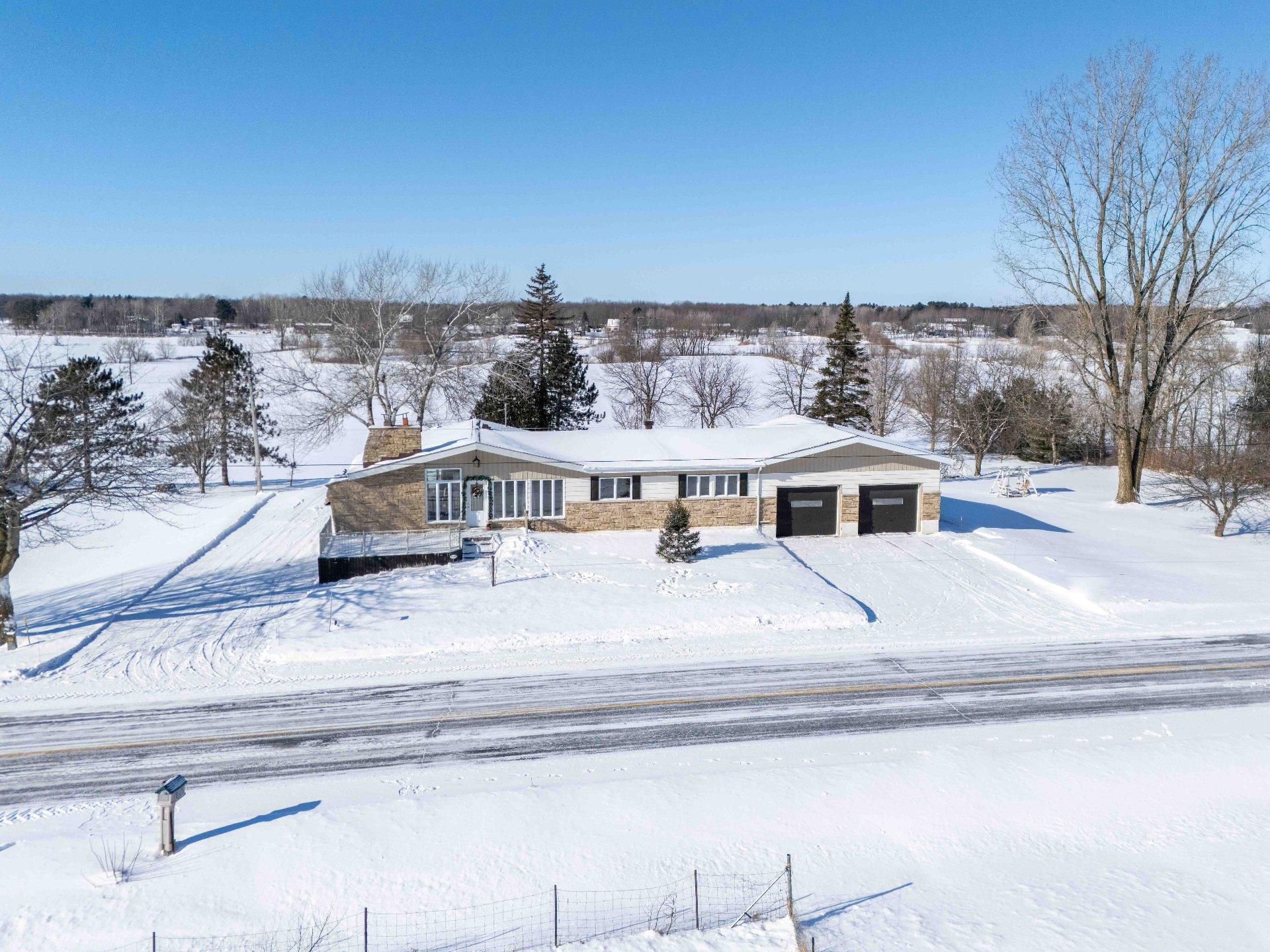 









320


Rg Sud

,
Sainte-Victoire-de-Sorel,




QC
J0G1T0

