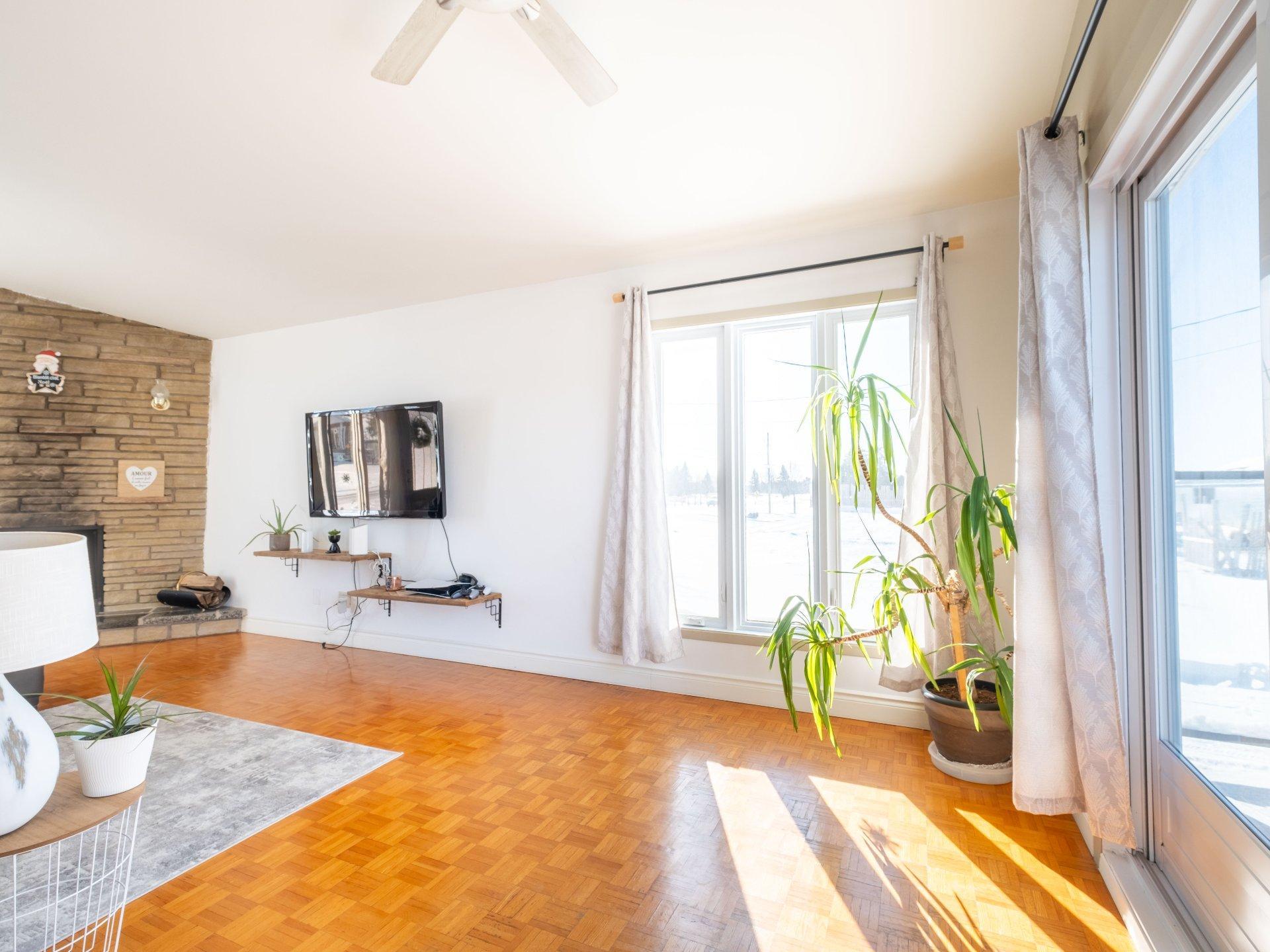 









320


Rg Sud

,
Sainte-Victoire-de-Sorel,




QC
J0G1T0

