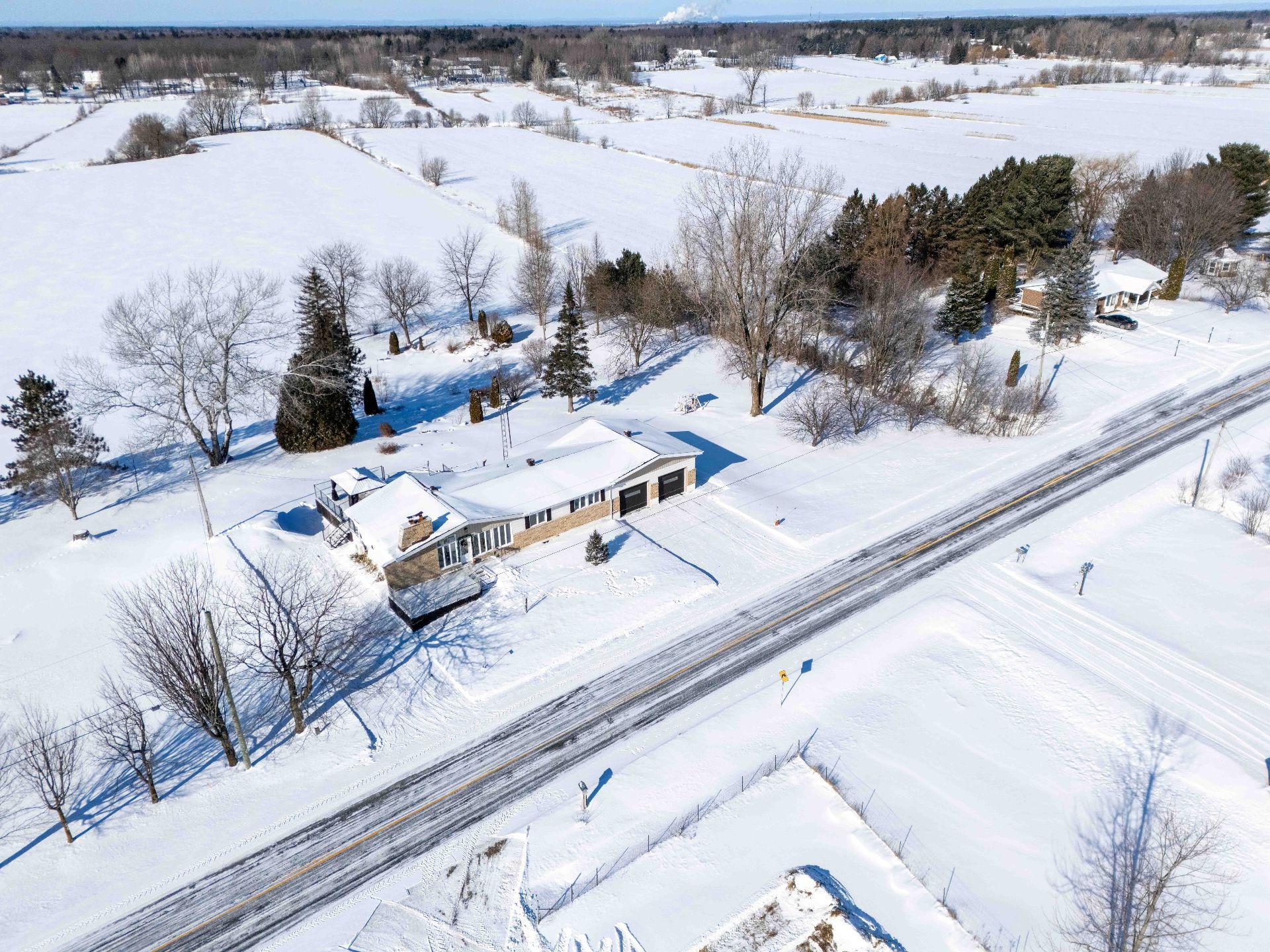 









320


Rg Sud

,
Sainte-Victoire-de-Sorel,




QC
J0G1T0

