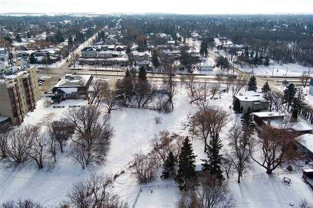 









6021


Roblin

BLVD,
Winnipeg,




MB
R2E 1H3


