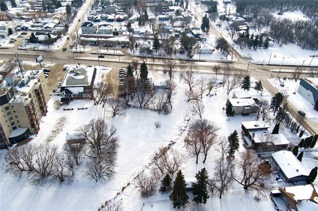 









6021


Roblin

BLVD,
Winnipeg,




MB
R2E 1H3

