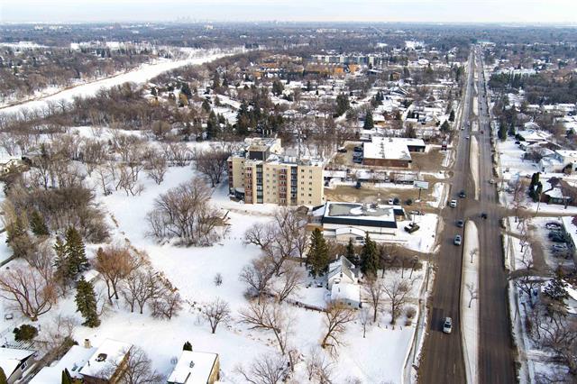 









6021


Roblin

BLVD,
Winnipeg,




MB
R2E 1H3

