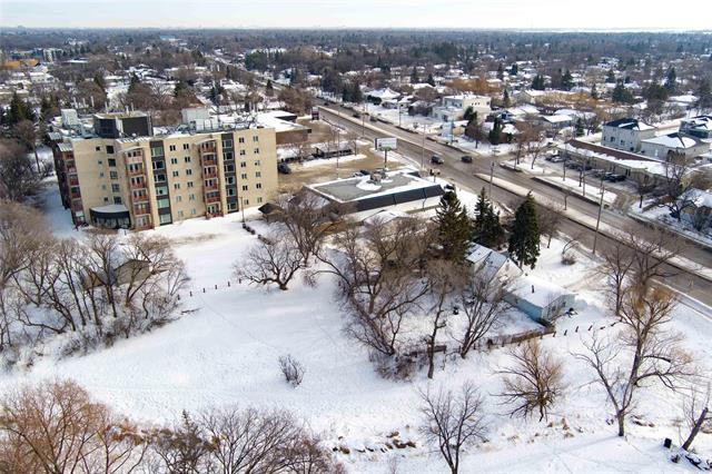 









6021


Roblin

BLVD,
Winnipeg,




MB
R2E 1H3

