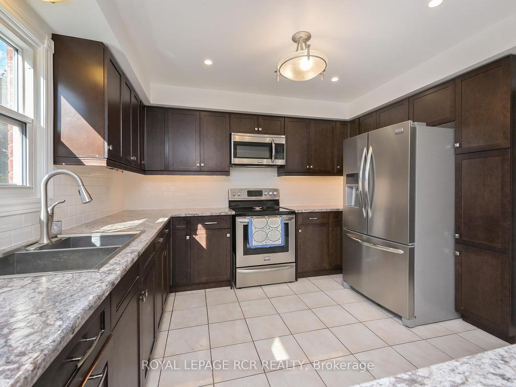 









202


Edenwood

Crescent,
Orangeville,




ON
L9W 4M9

