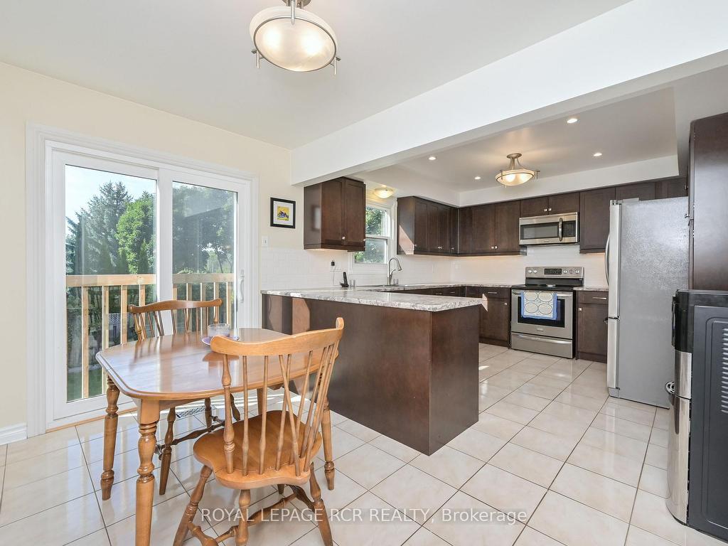 









202


Edenwood

Crescent,
Orangeville,




ON
L9W 4M9

