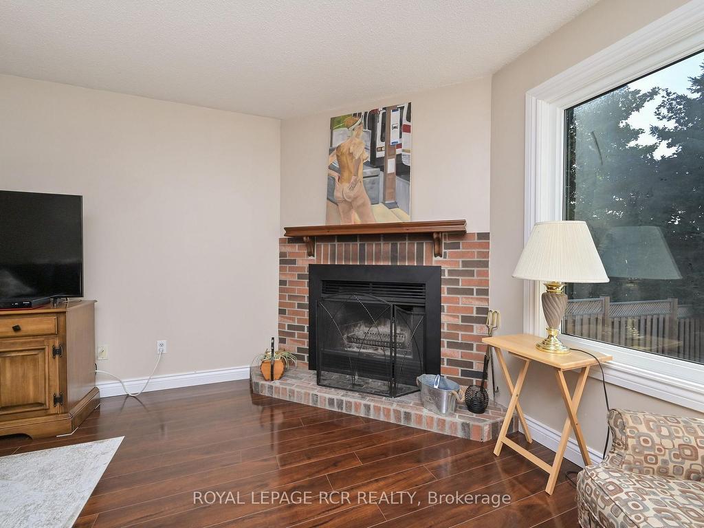 









202


Edenwood

Crescent,
Orangeville,




ON
L9W 4M9

