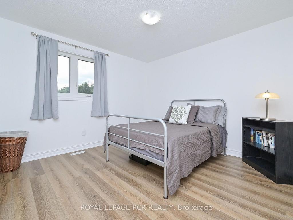 









202


Edenwood

Crescent,
Orangeville,




ON
L9W 4M9

