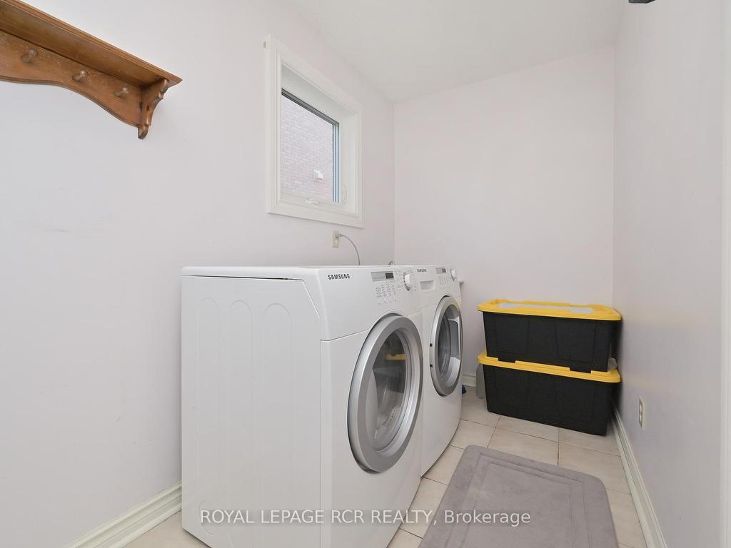 









202


Edenwood

Crescent,
Orangeville,




ON
L9W 4M9

