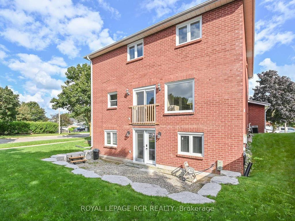 









202


Edenwood

Crescent,
Orangeville,




ON
L9W 4M9

