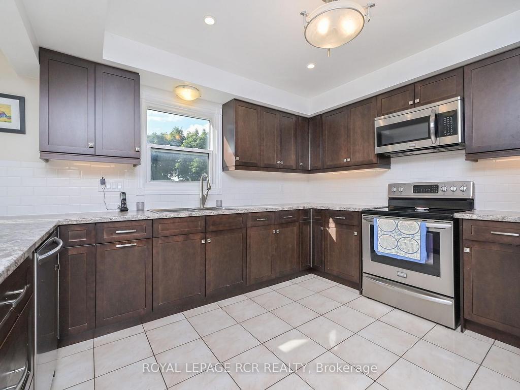 









202


Edenwood

Crescent,
Orangeville,




ON
L9W 4M9


