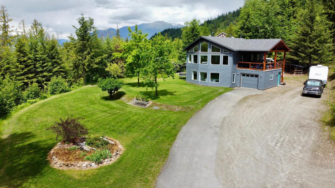 









185


DONNELLYS

Road,
Nakusp,




BC
V0G 1R1

