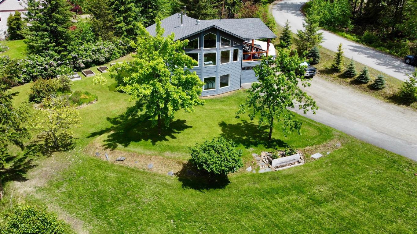 









185


DONNELLYS

Road,
Nakusp,




BC
V0G 1R1

