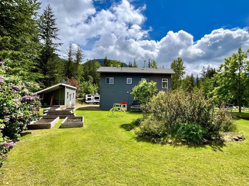 









185


DONNELLYS

Road,
Nakusp,




BC
V0G 1R1

